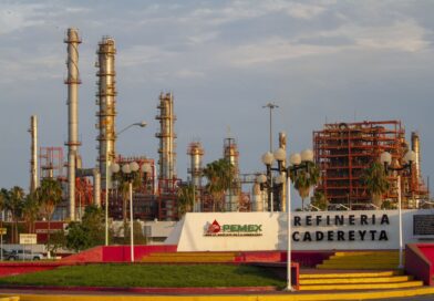 Pemex alcanza su mayor nivel de refinación en más de una década