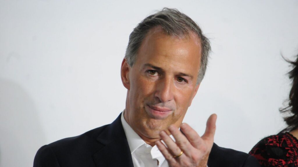 Grupo Gigante nombra a Meade Kuribreña y analiza adquisición de La Casa de Toño
