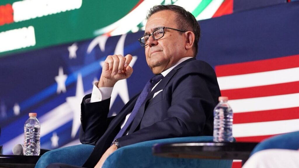 Guajardo advierte que no se debe esperar derrota de Trump para mejorar relación comercial
