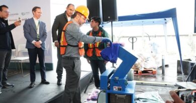 IMPI destruye 153 mil piezas apócrifas valoradas en 18.7 mdp y firma pacto textil