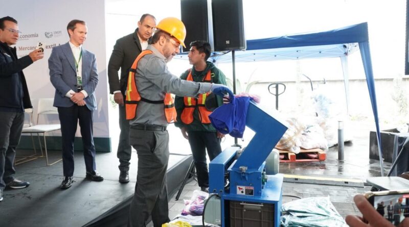 IMPI destruye 153 mil piezas apócrifas valoradas en 18.7 mdp y firma pacto textil