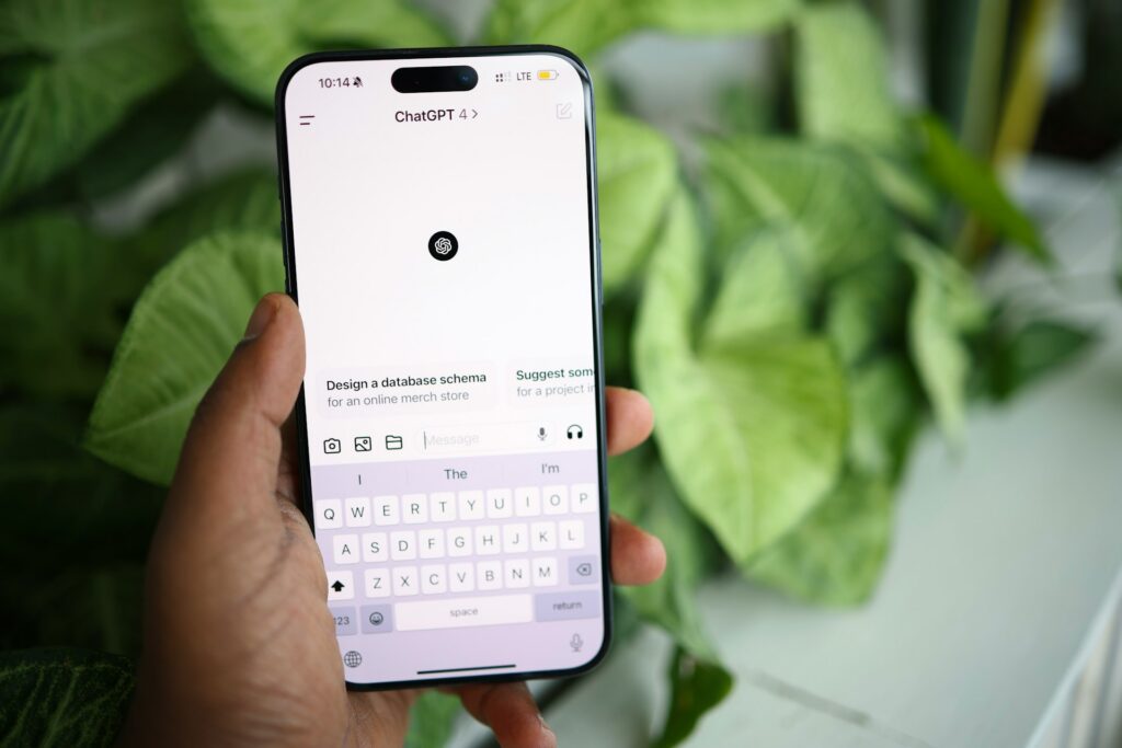 Herramienta recupera conversaciones eliminadas de asistentes de IA en móviles