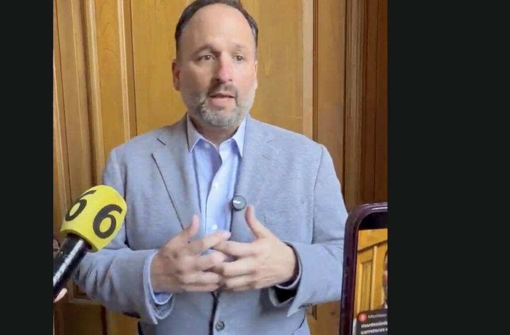 Secretario general de Gobierno rechaza 'Ley Antimemes'