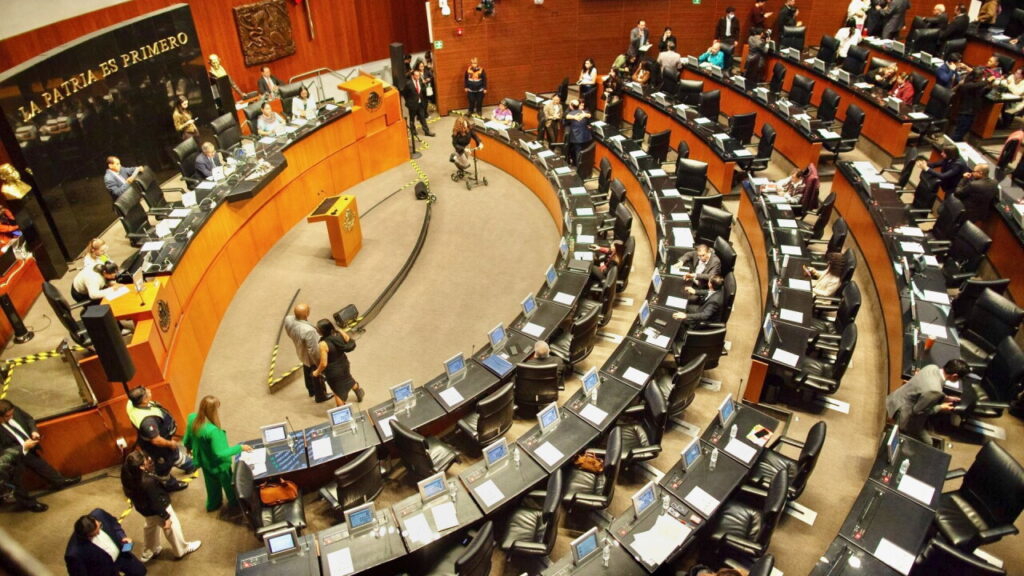 Senado discutirá limitar deducciones a empresas y condonar multas del SAT
