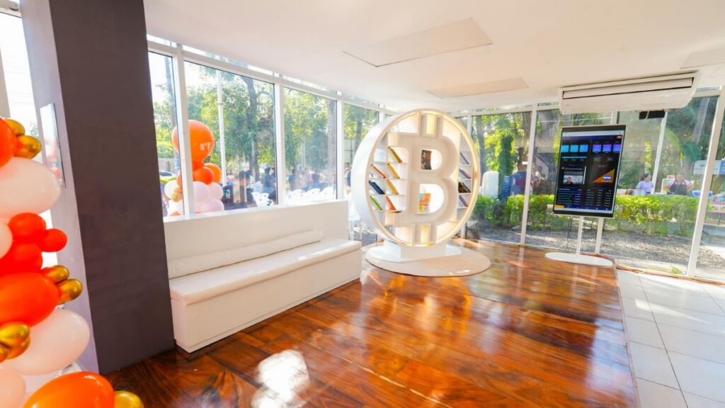 El Salvador incorpora quinta Zona Bitcoin en San Juan Opico